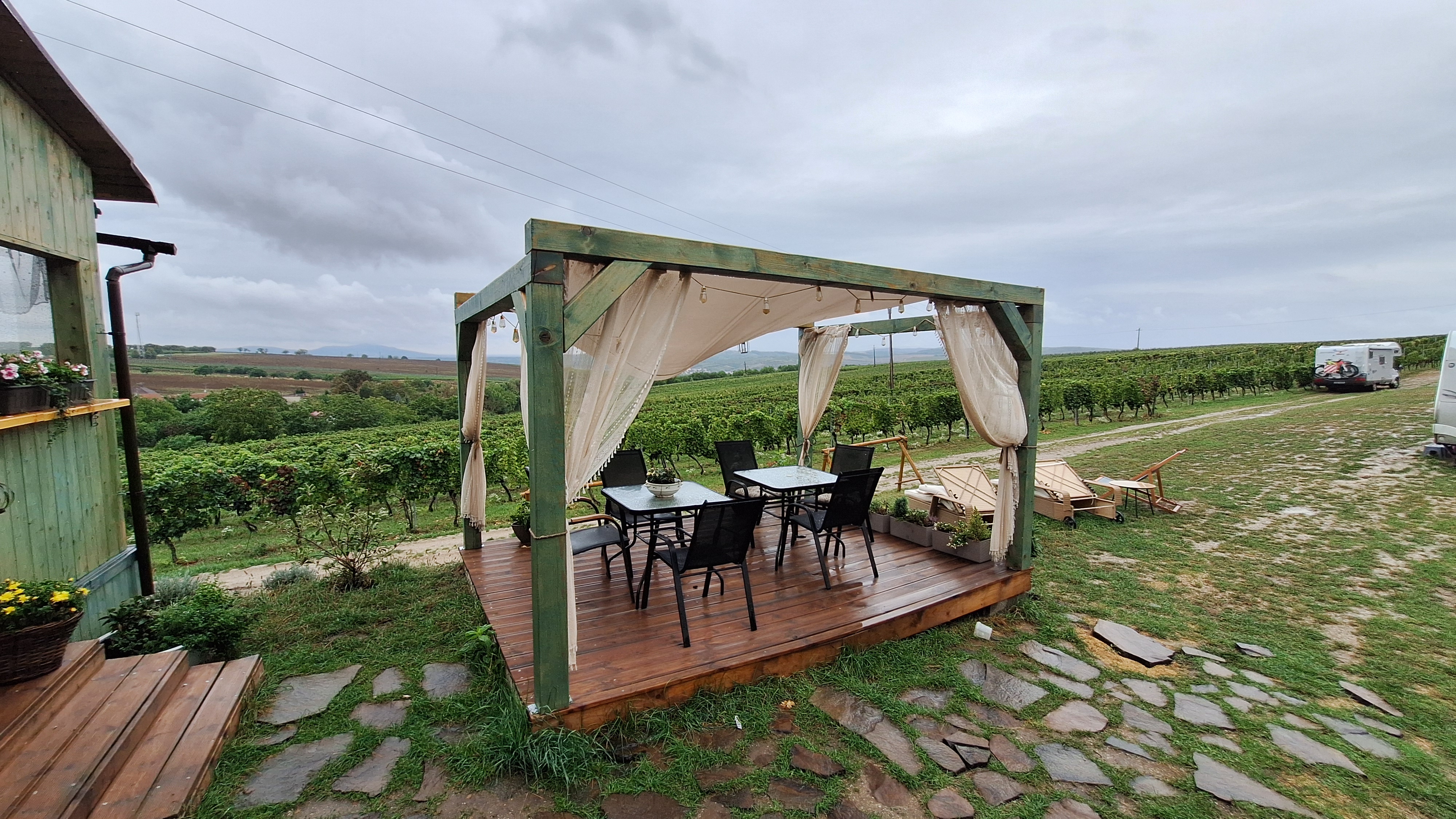 Bistro a Karavanpark meruňky a vinohrady Vrbice foto 6