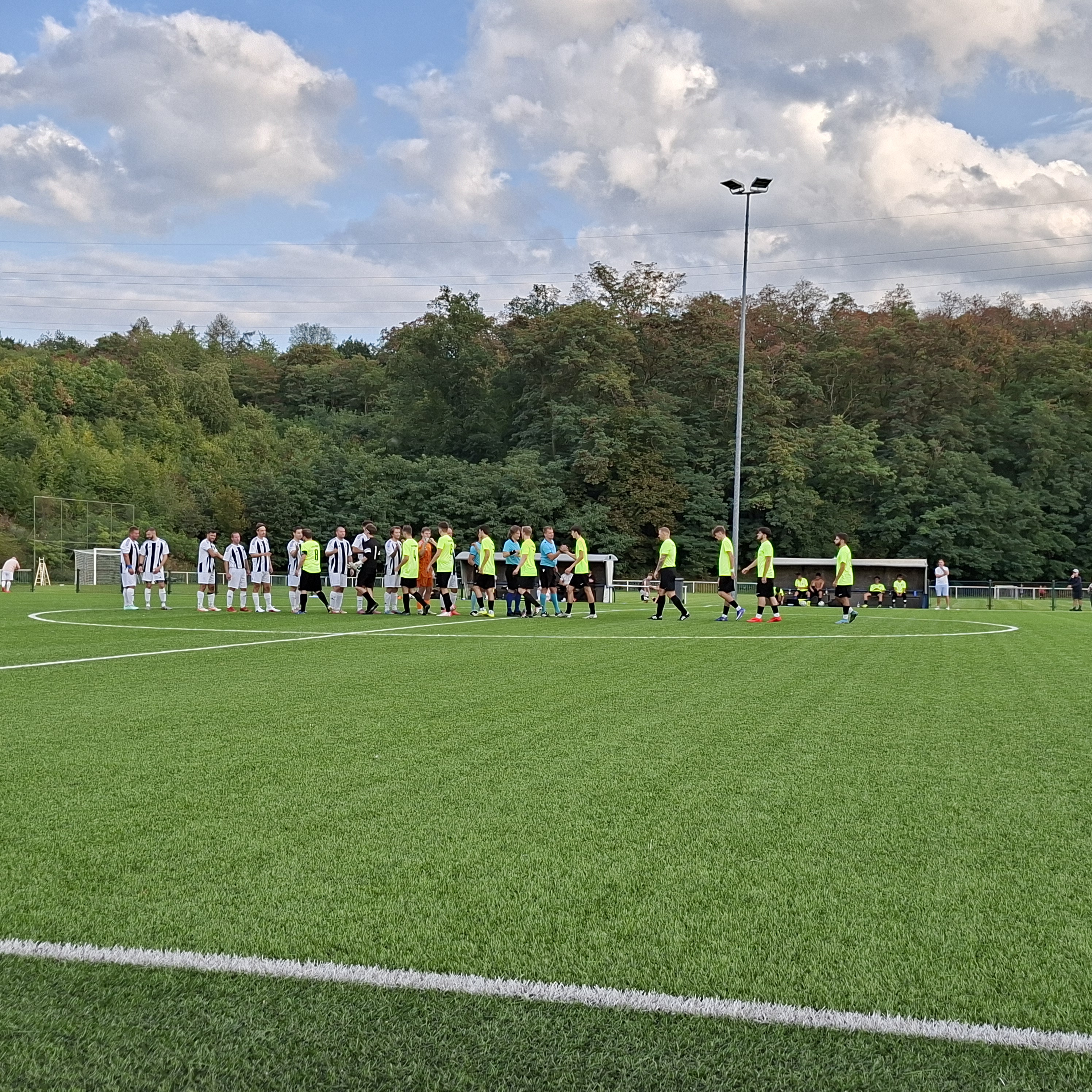 Fotbalové hřiště TJ Kyje Praha 14 foto 4