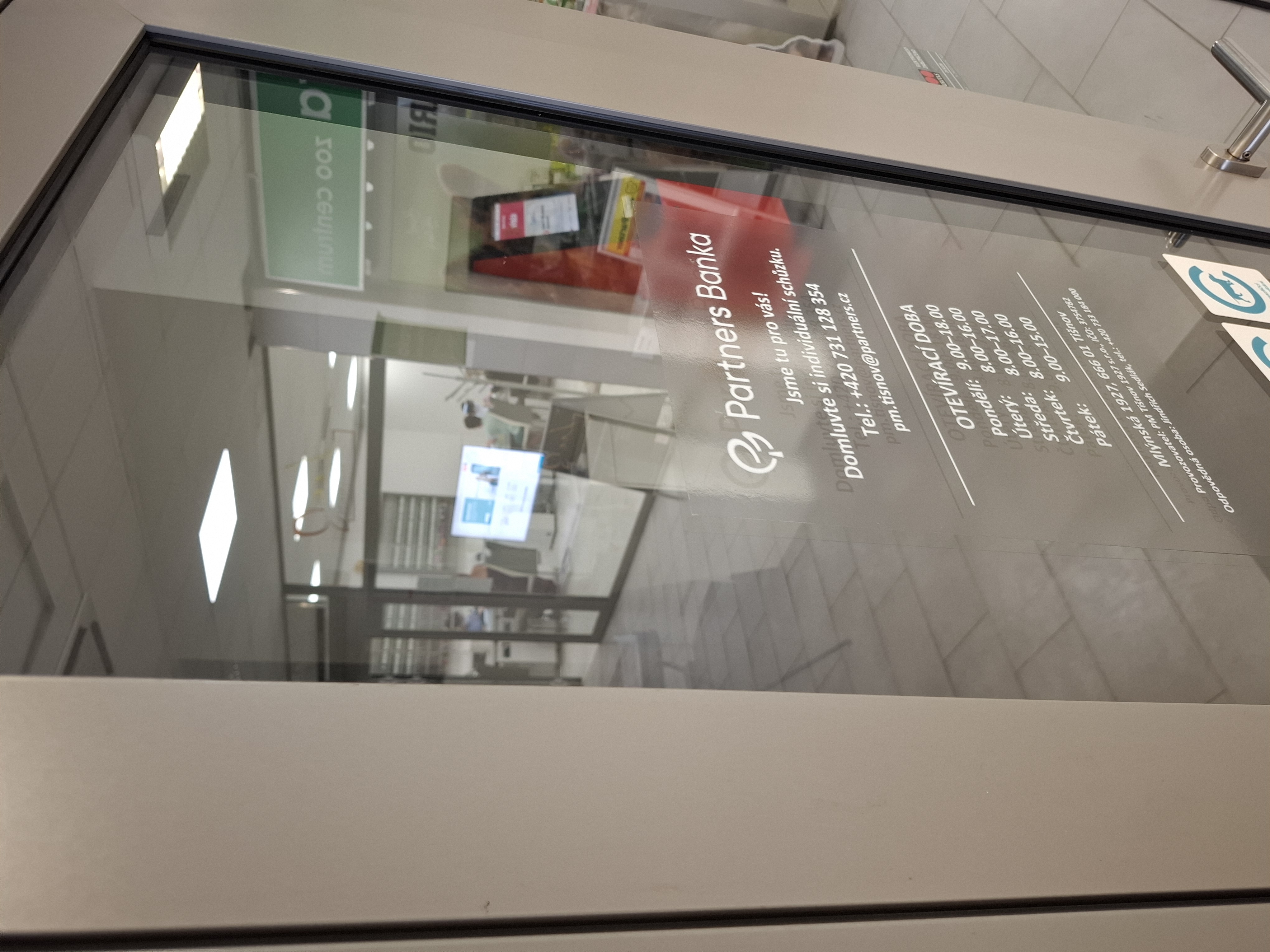 Bankomat UniCredit Bank Czech Republic foto 1