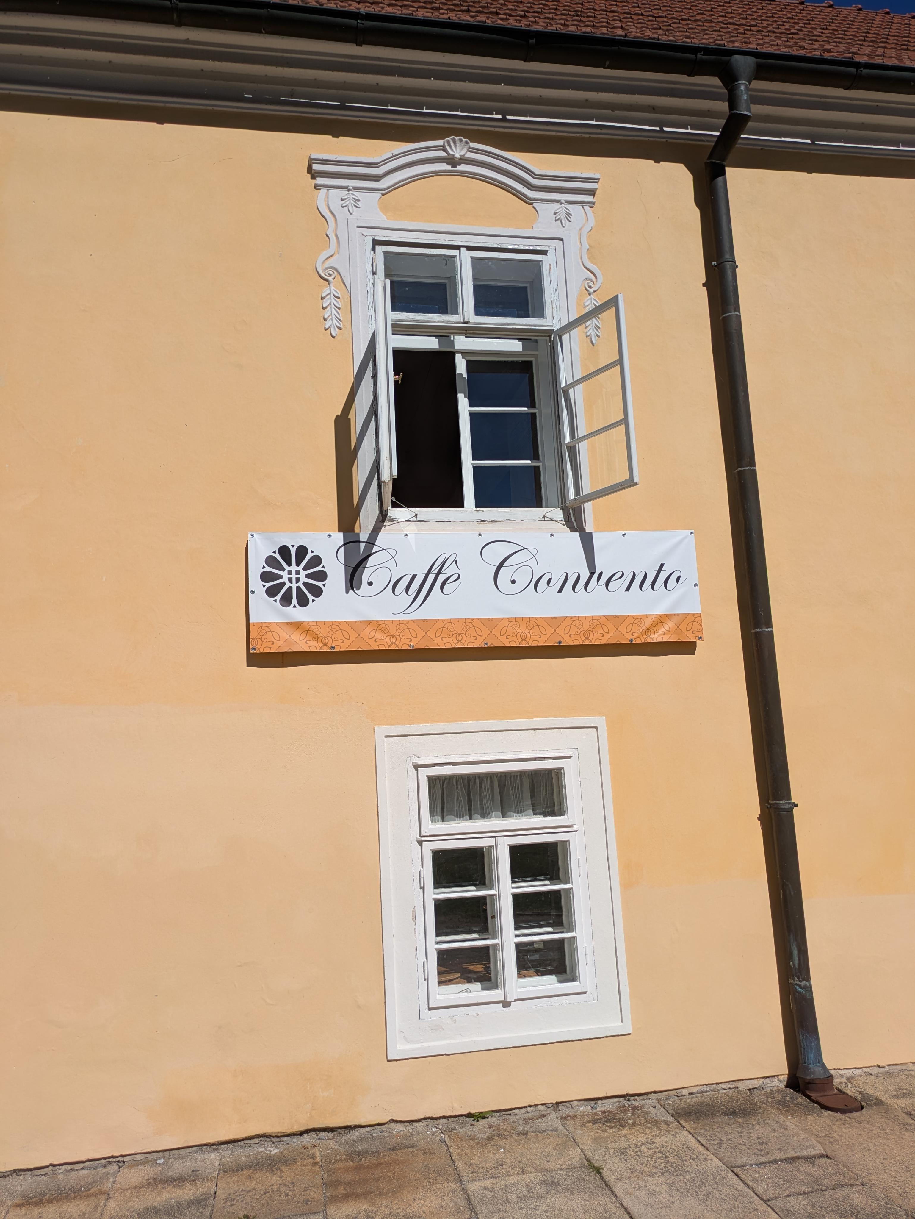 Klášterní kavárna Caffe Convento foto 4
