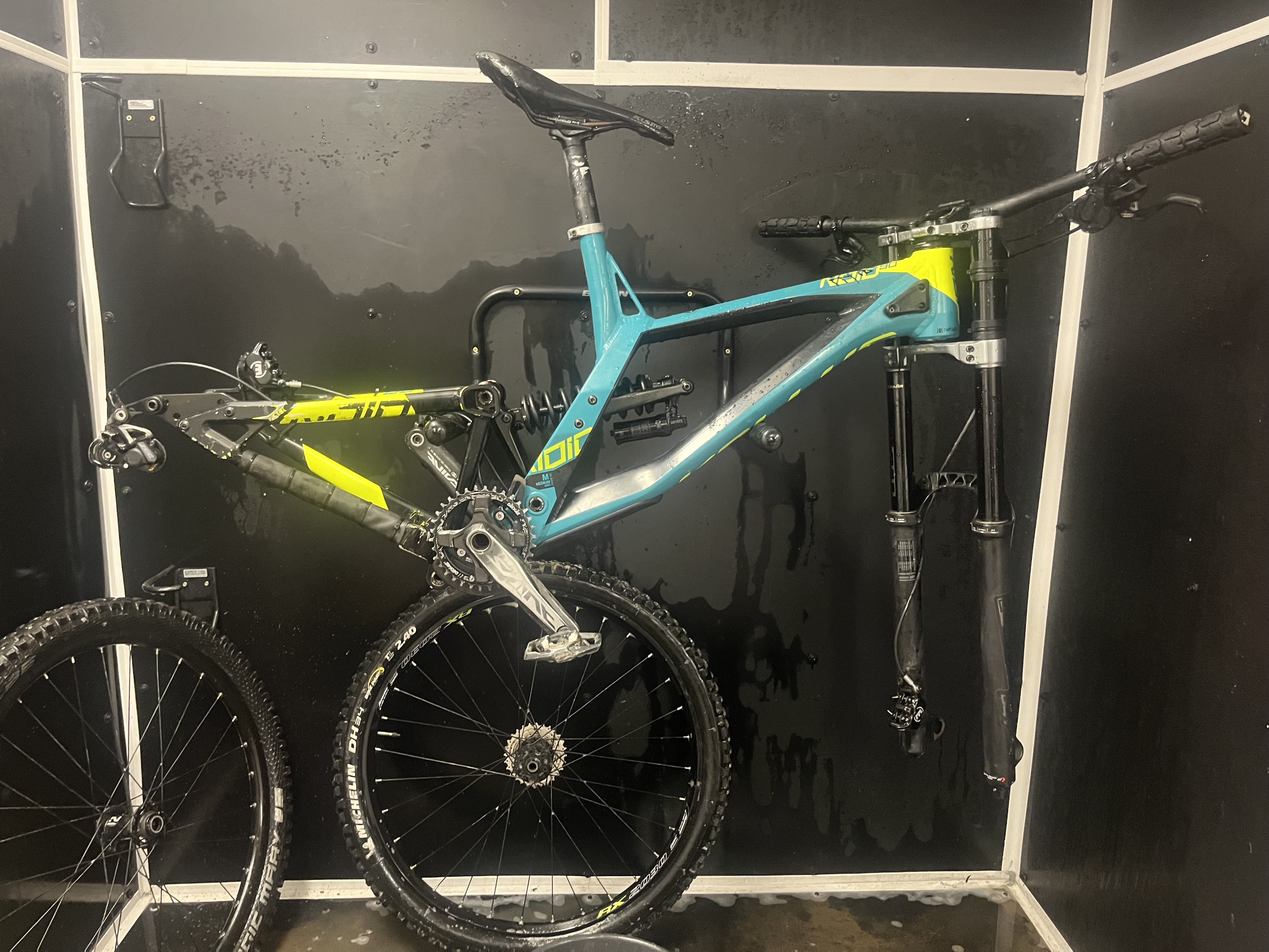 Flybike studio foto 2