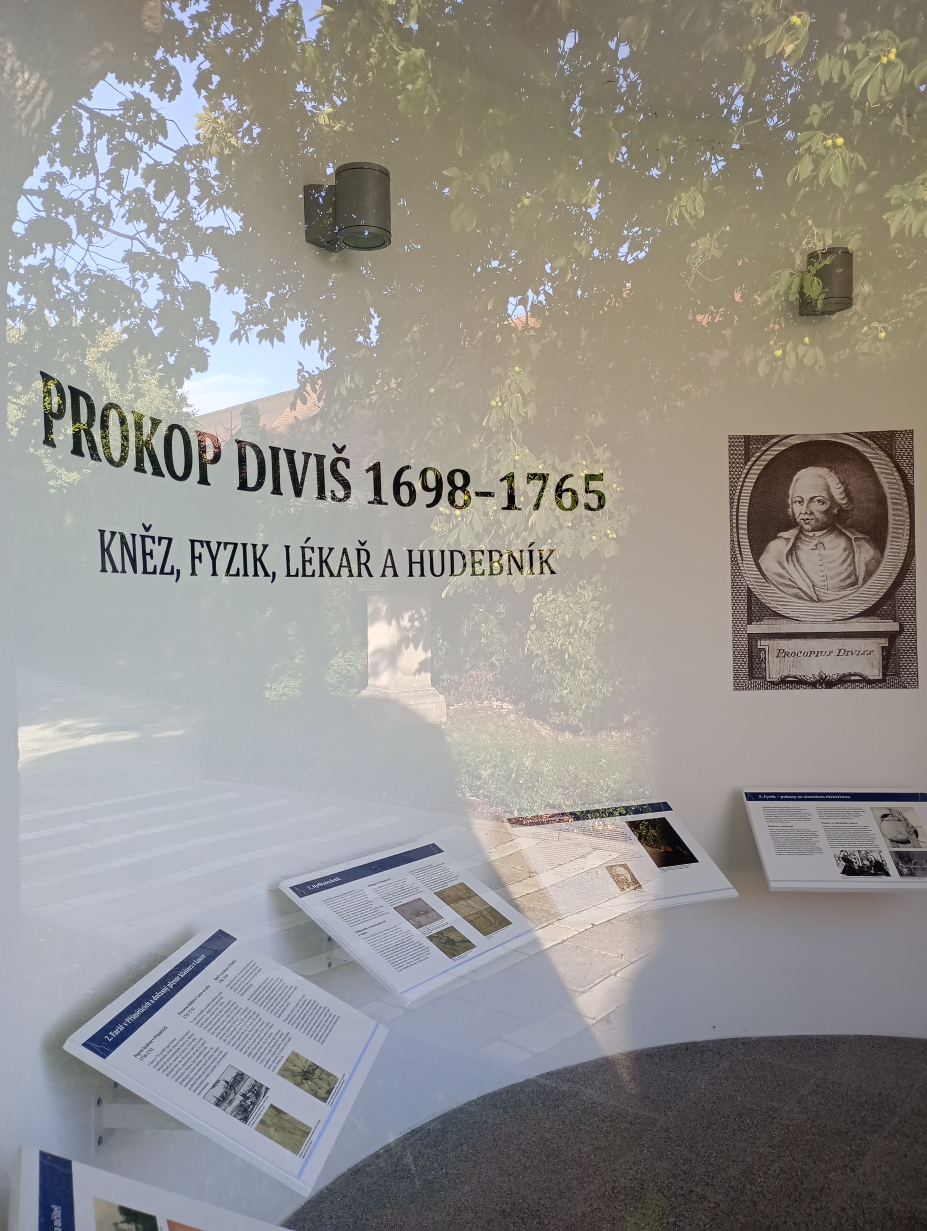 Jihomoravské muzeum ve Znojmě - Památník Prokopa Diviše foto 2