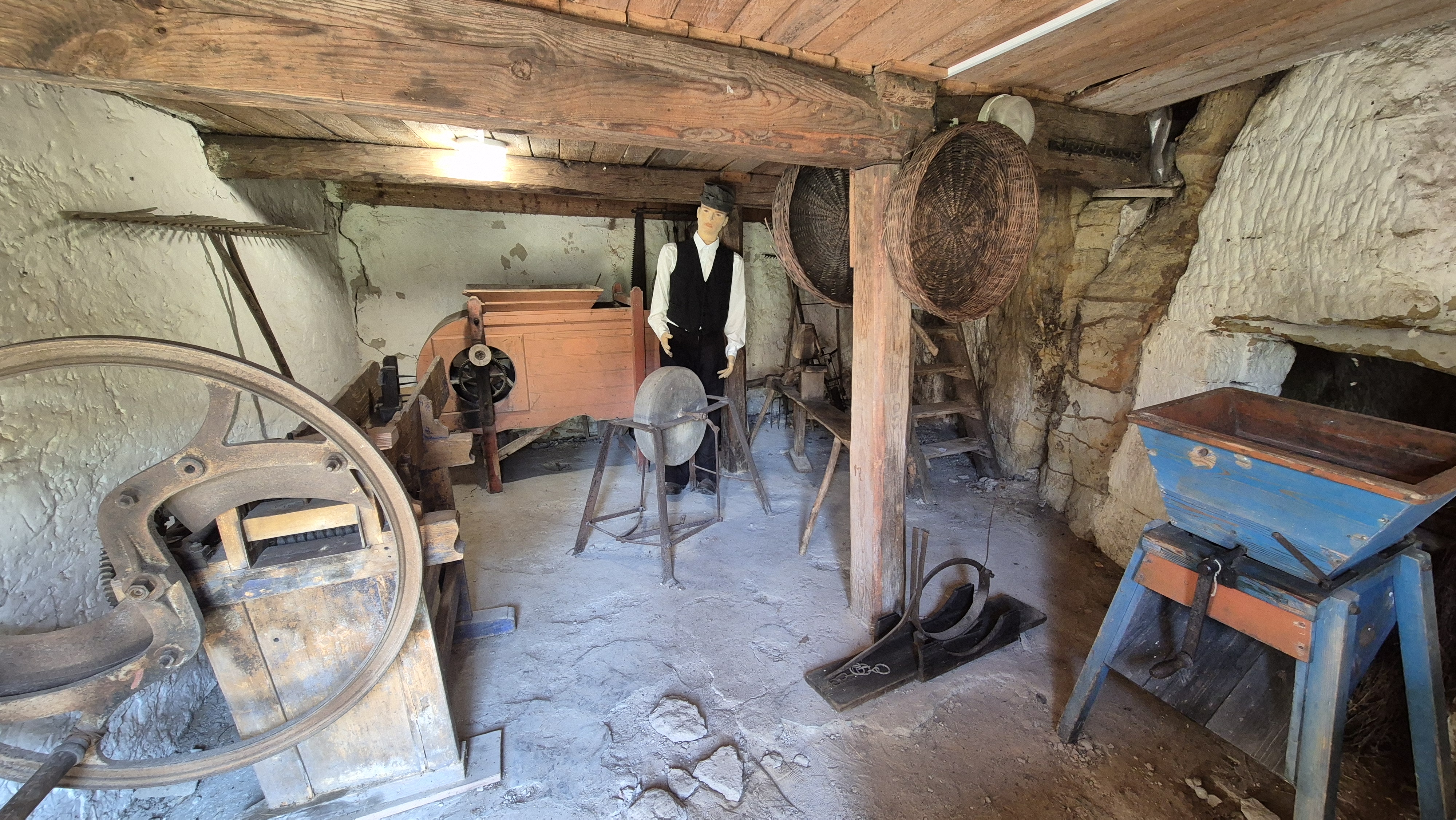 Regionální muzeum Mělník - Skalní obydlí foto 4