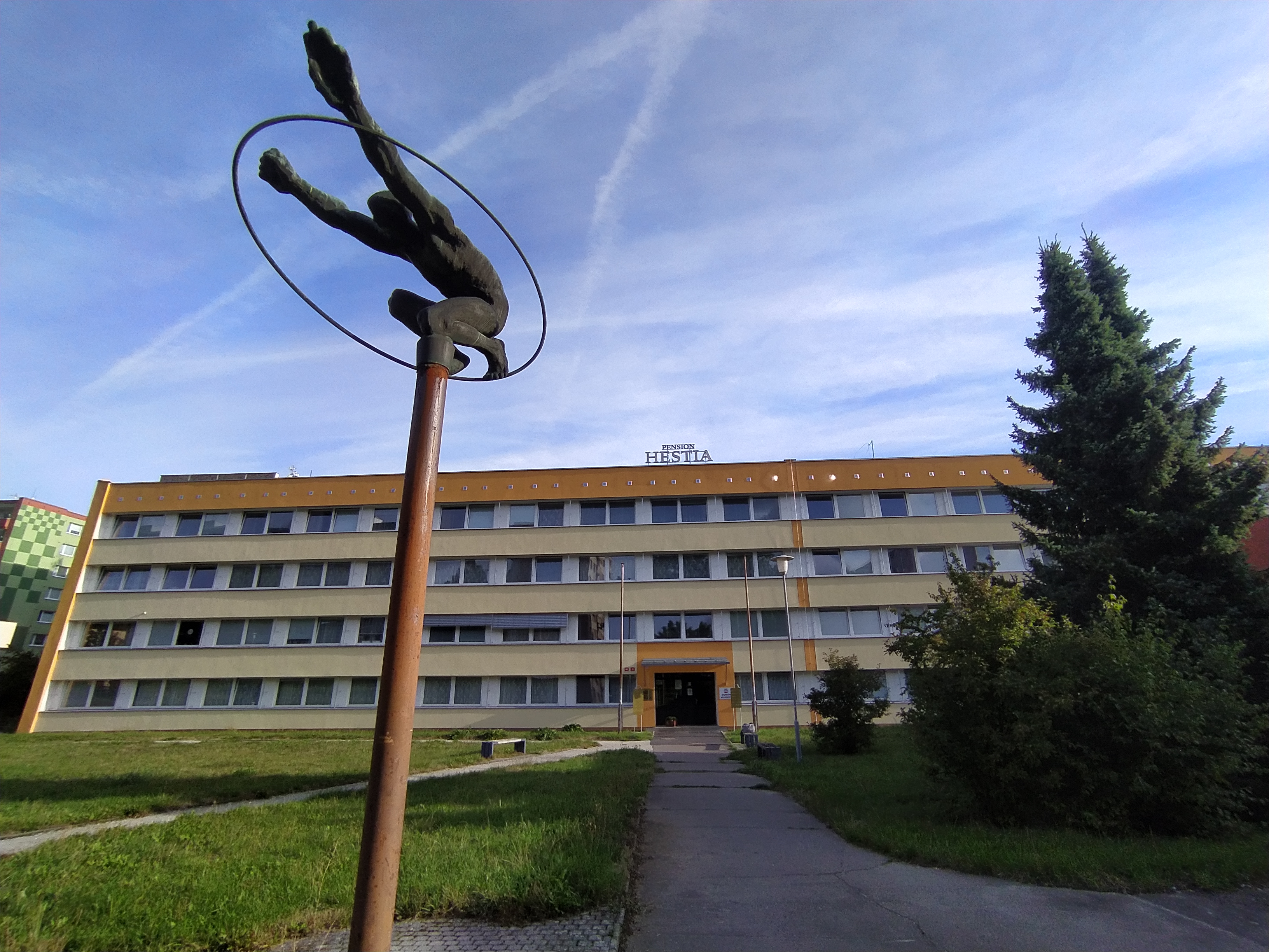 Střední odborná škola stavební Karlovy Vary - domov mládeže foto 1
