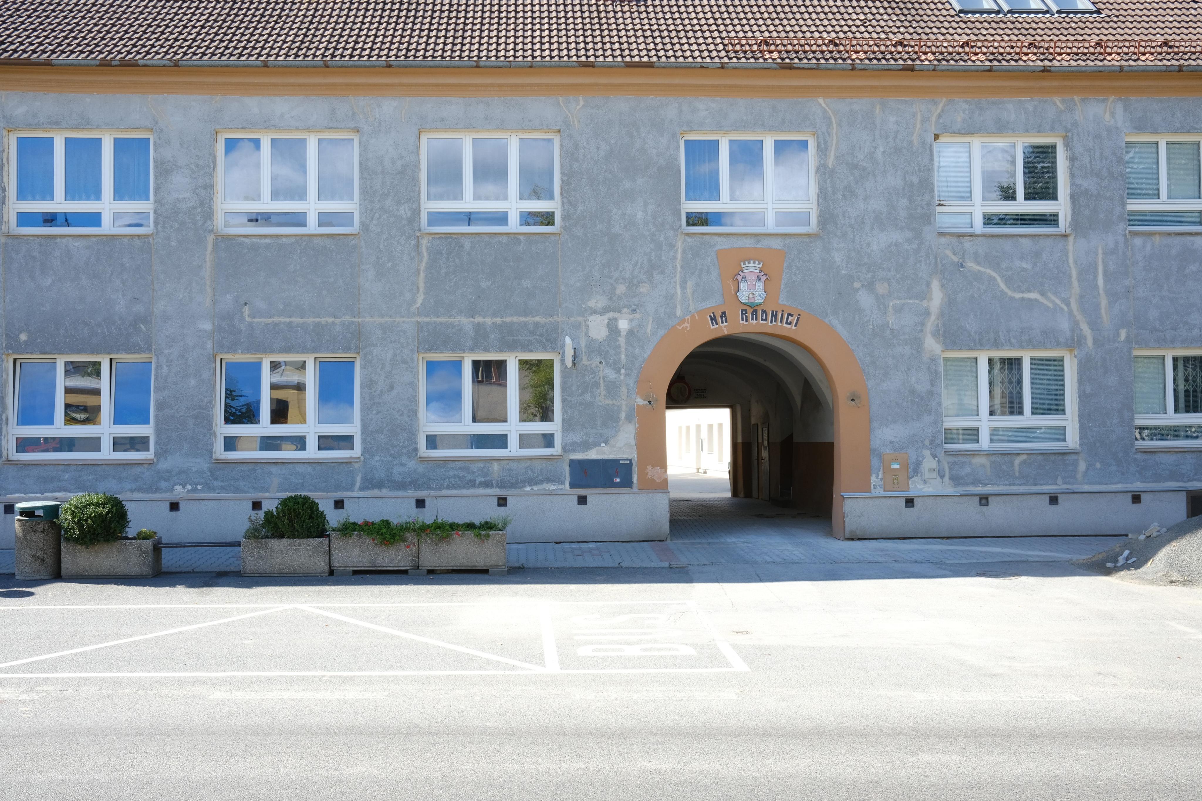 Nhi Restaurace foto 2