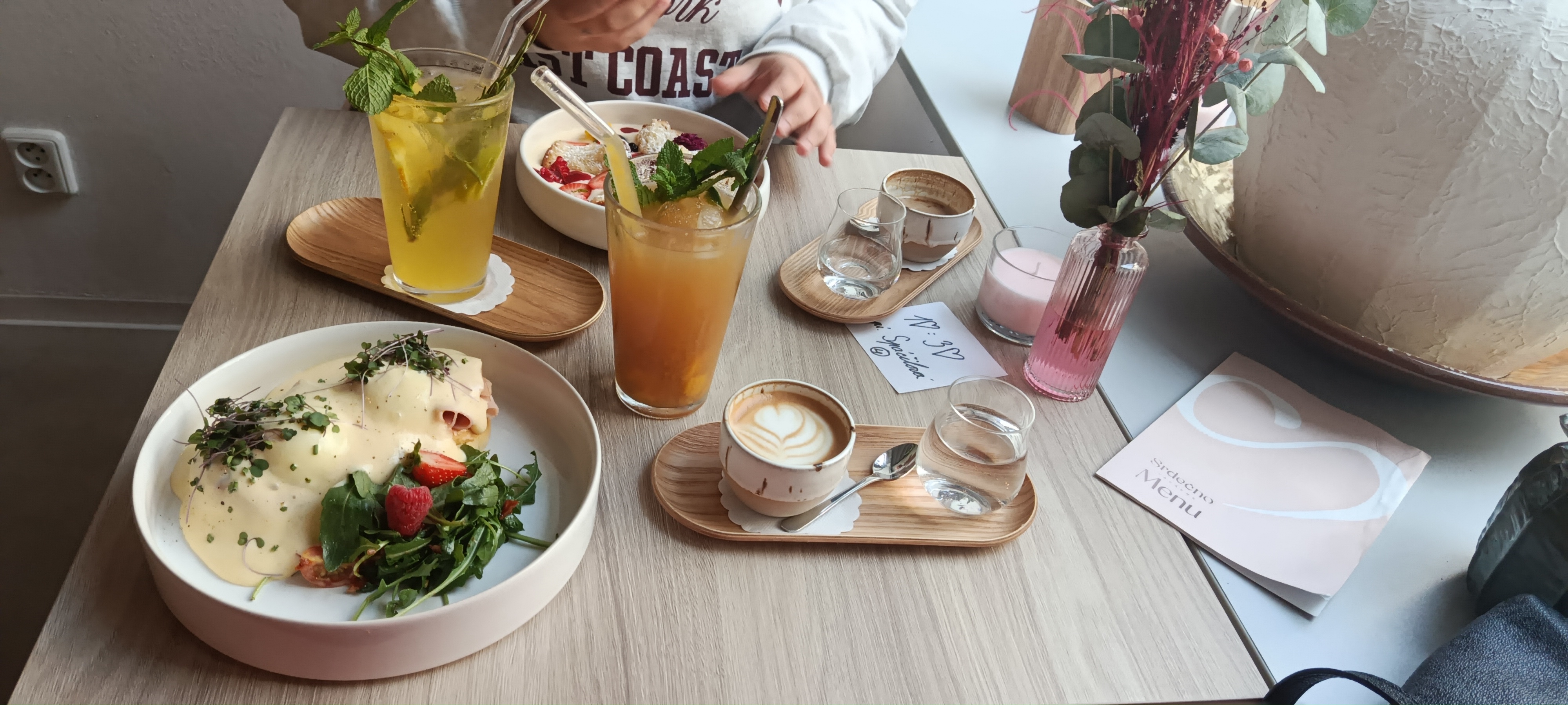 Srdečno - Kavárna, Brunch, Zakázková cukrářská výroba foto 2