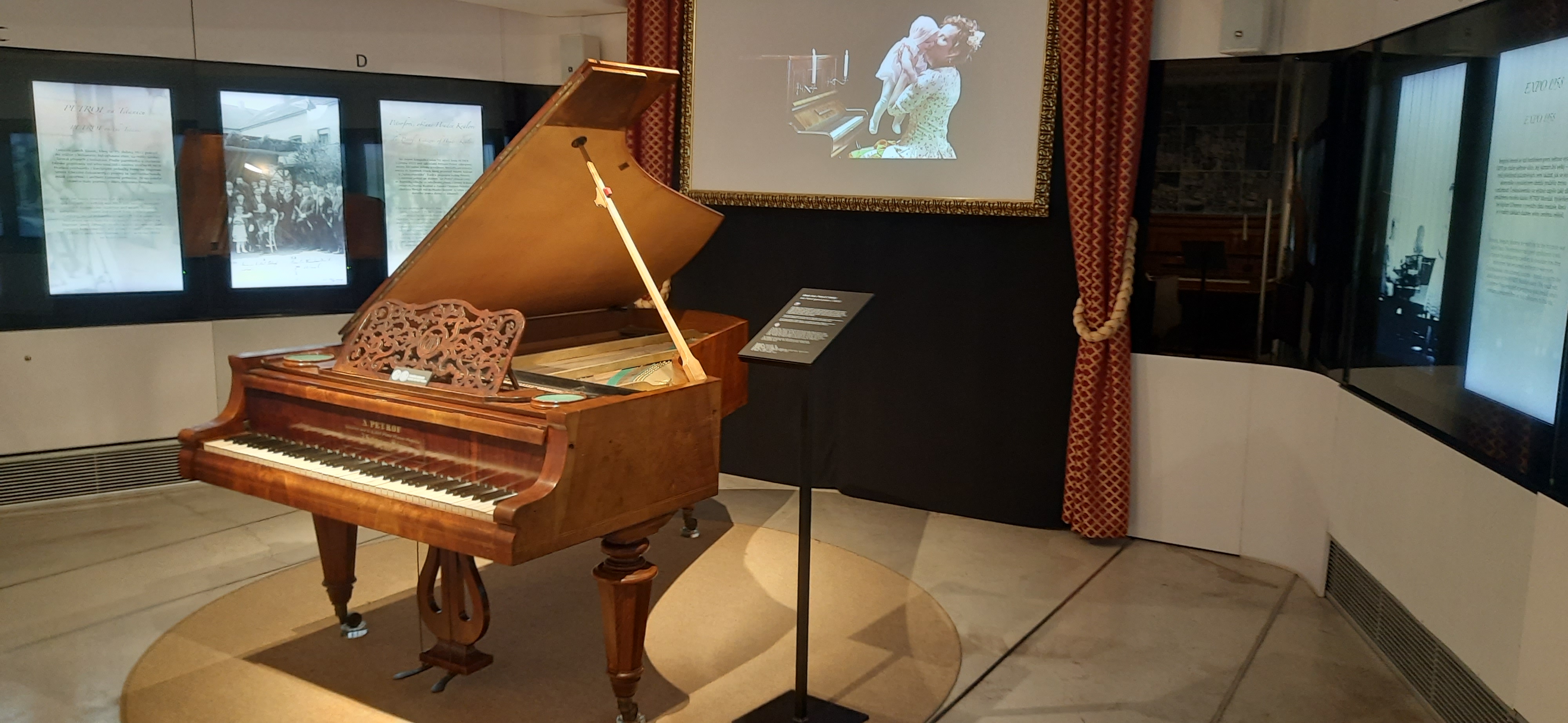 PETROF Museum foto 6