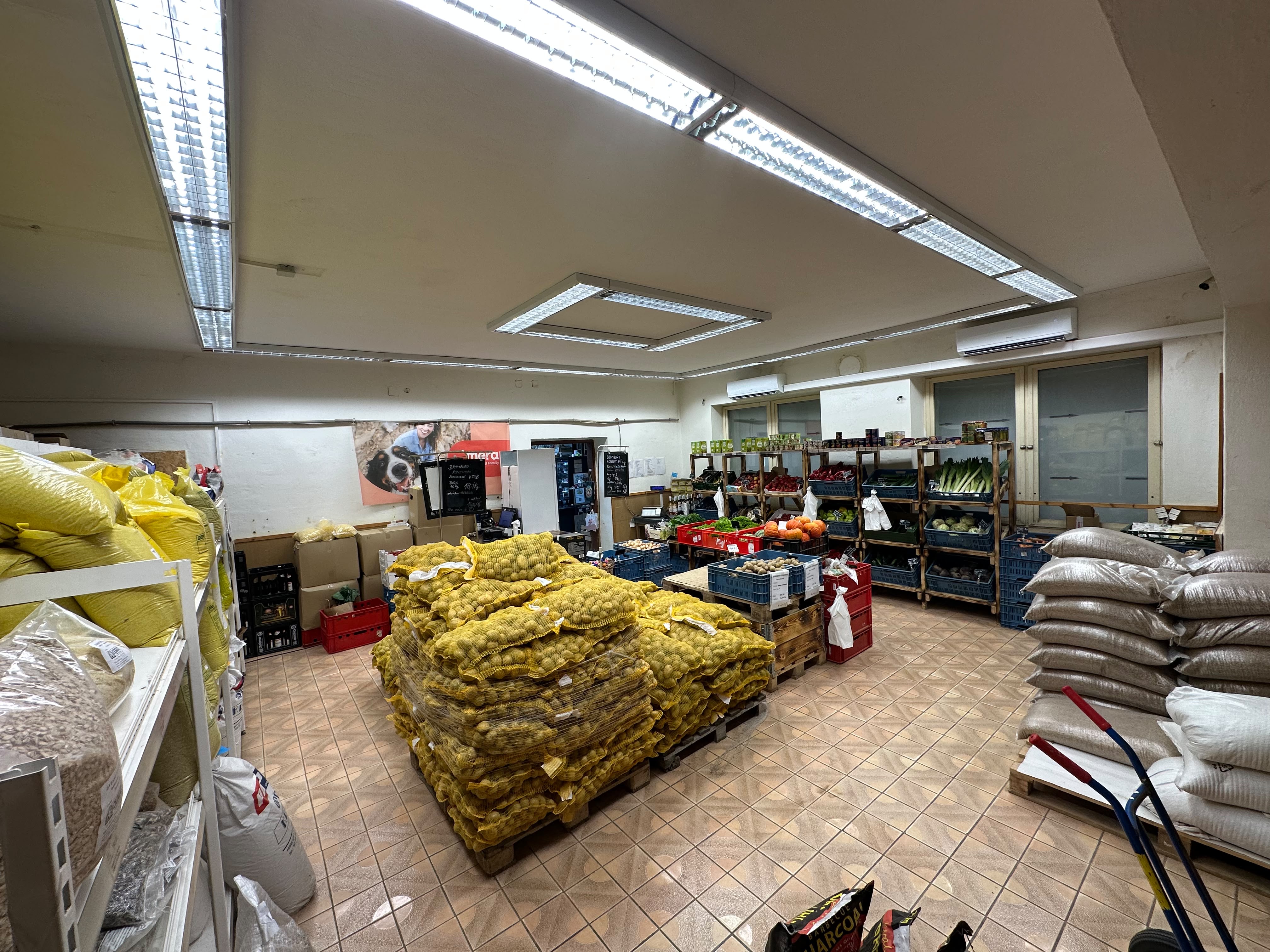 Regiopotraviny Lichnov- farma Kublák foto 2