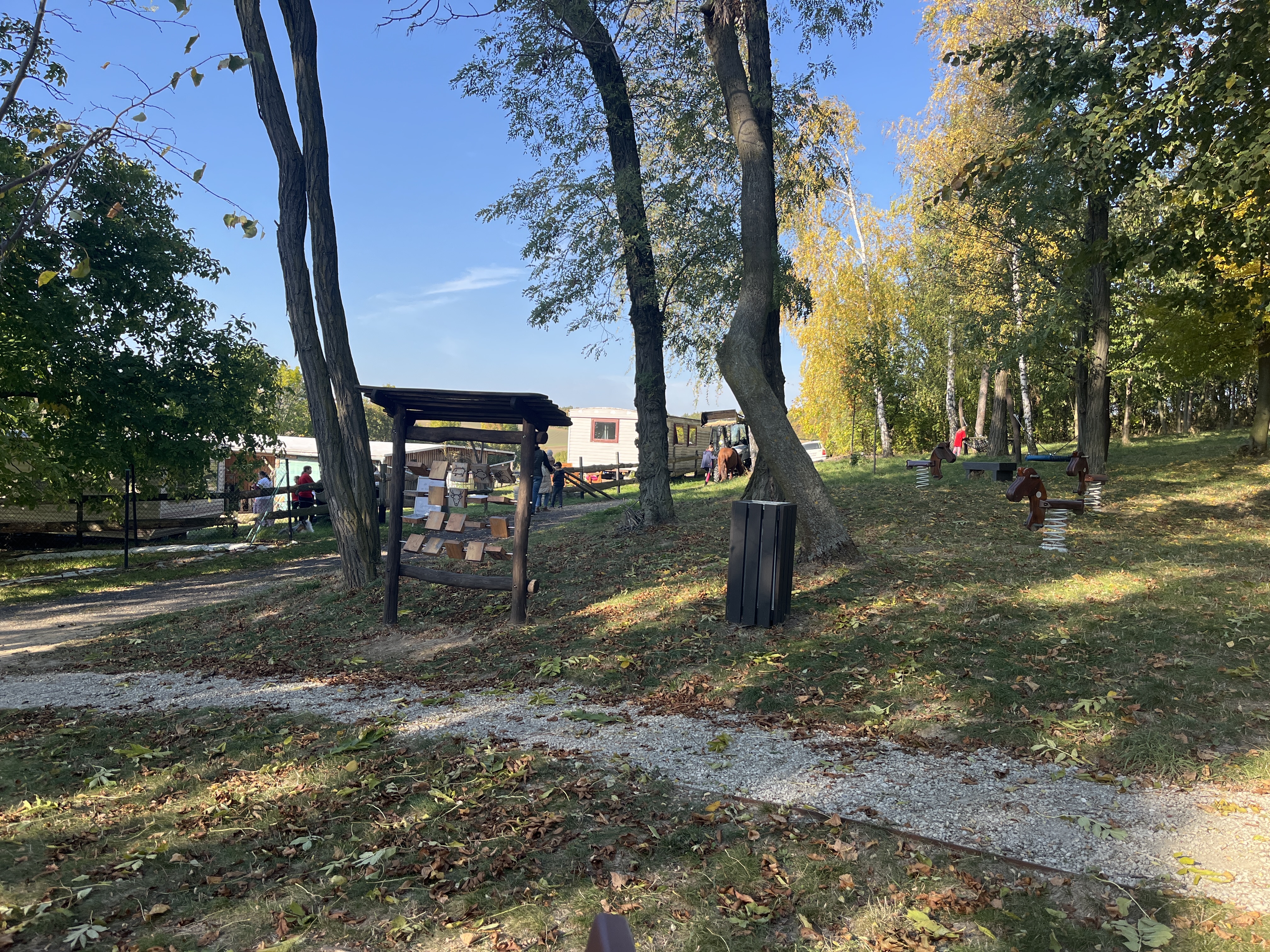 Nedělní okénko u koní - dětský stánek s občerstvením foto 4