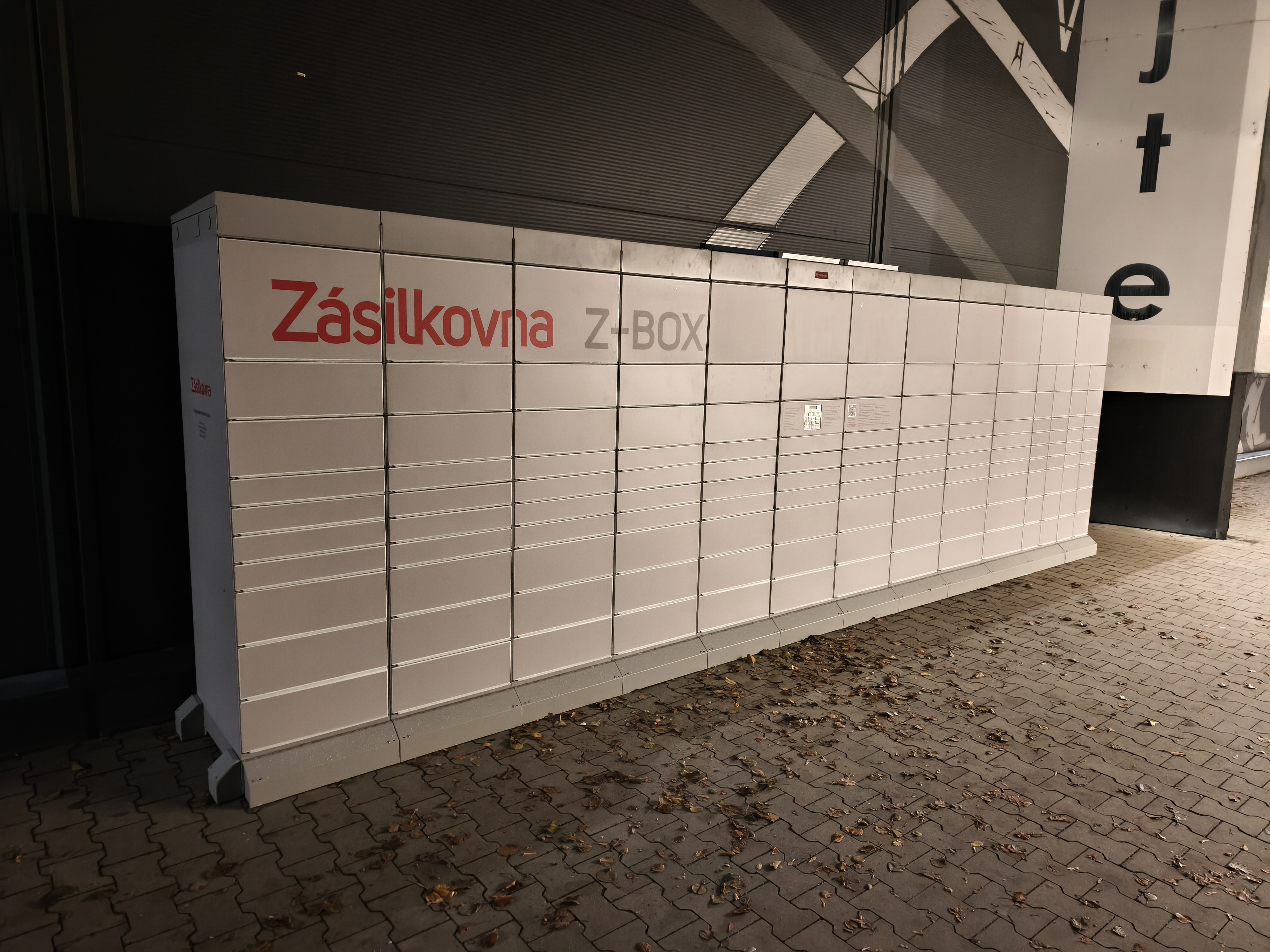 Z-BOX foto 1